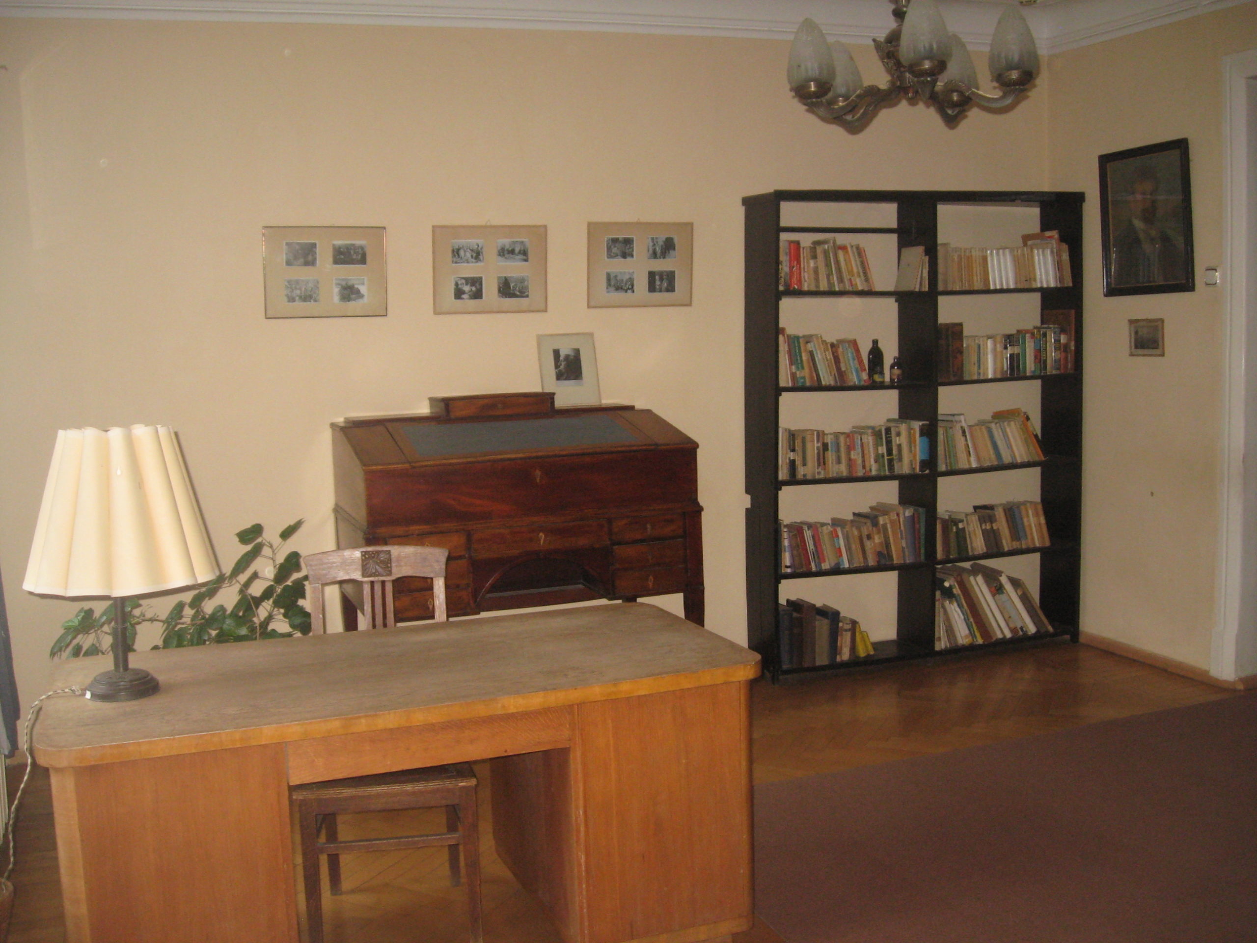 Кабинет Пастернака в Переделкино, в котором он работал над романом “Доктор Живаго”