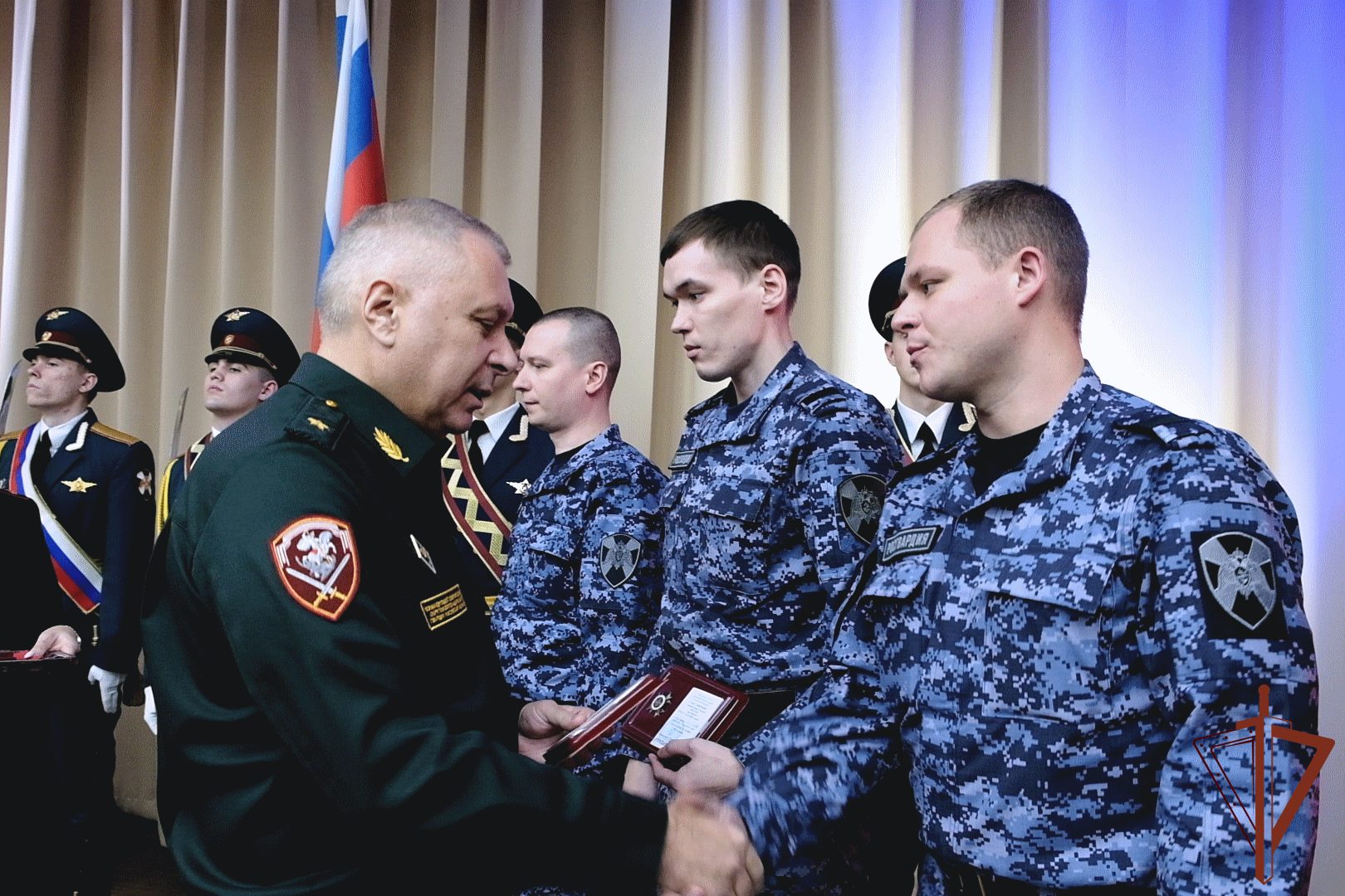 Начальник росгвардии по москве воробьев. Росгвардия охрана. День Росгвардии. Фото Росгвардии. Центр специального назначения вневедомственной охраны.